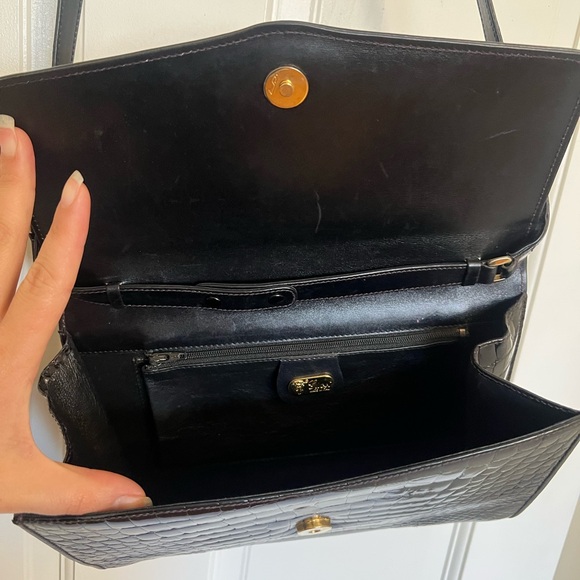 Gucci Black Crocodile Embossed Crossbody Bag - Picture 6 of 16